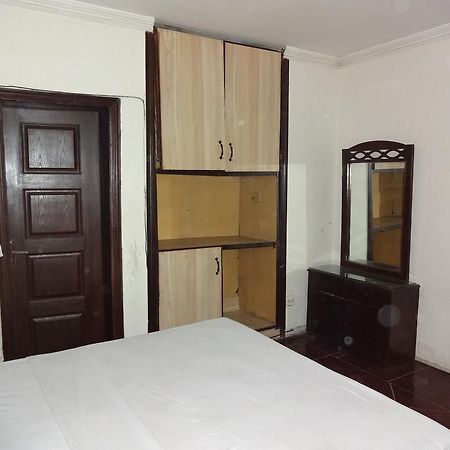 Safari Hotel Upper Mall Lahore Bagian luar foto