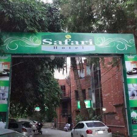 Safari Hotel Upper Mall Lahore Bagian luar foto